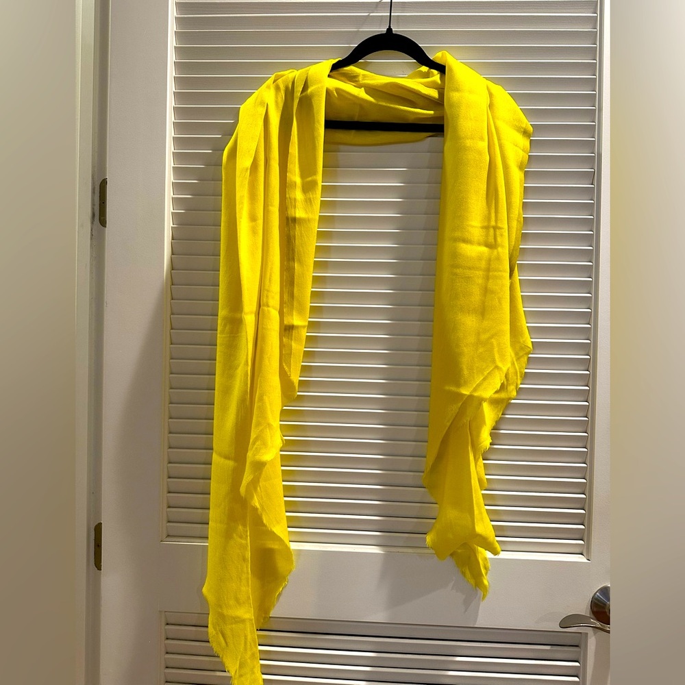 Banana Republic scarf wrap yellow